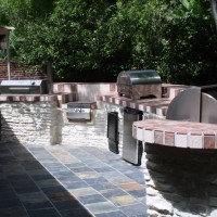 Houston outdoor kitchens trending toward multiple grills