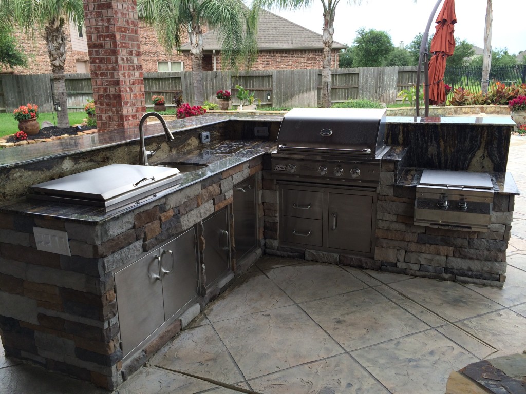 Outdoor kitchen outlet sets