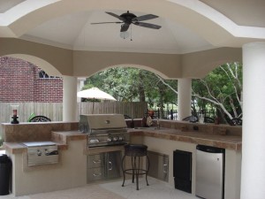 Covered Patio with Outdoor Kitchen